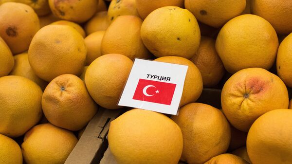 Турецкие мандарины в одном из магазинов. Архивное фото