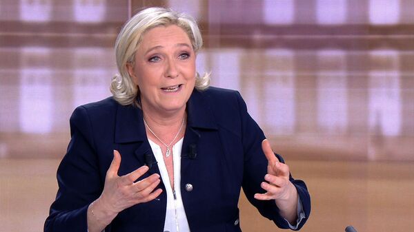 Кандидат в президенты Франции Марин Ле Пен на теледебатах. Архивное фото