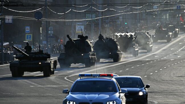 Военная техника на улицах Москвы