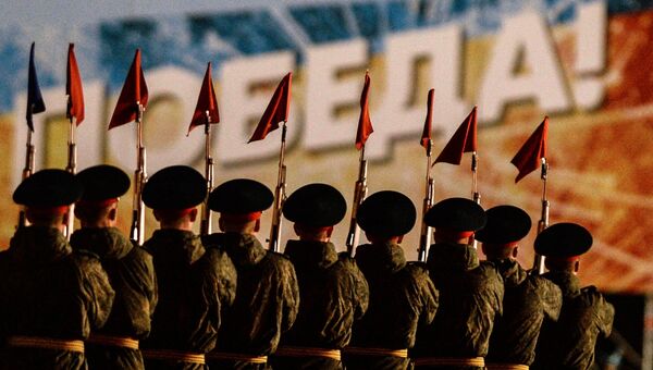 Военнослужащие на репетиции парада Победы на Красной площади в Москве