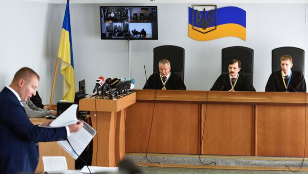 Адвокат экс-президента Украины Виктора Януковича Виталий Сердюк на заседании Оболонского районного суда Киева, где рассматривается дело Виктора Януковича. 4 мая 2017