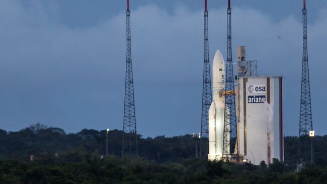 Ракета-носитель Ariane 5 готовится к запуску с космодрома Куру