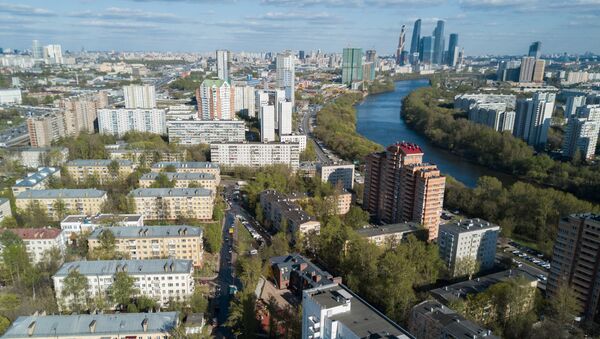 Пятиэтажные жилые дома в районе Мневники в Москве, включенные в программу реновации. Архивное фото