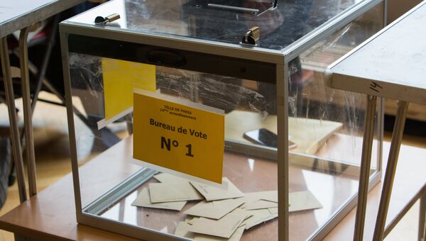 Второй тур президентских выборов во Франции. Архивное фото