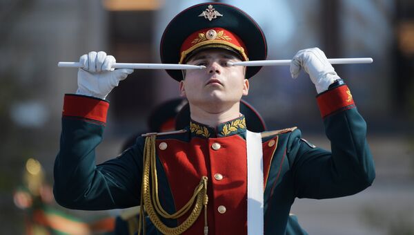 Военнослужащие на генеральной репетиции военного парада в Москве, 7 мая 2017