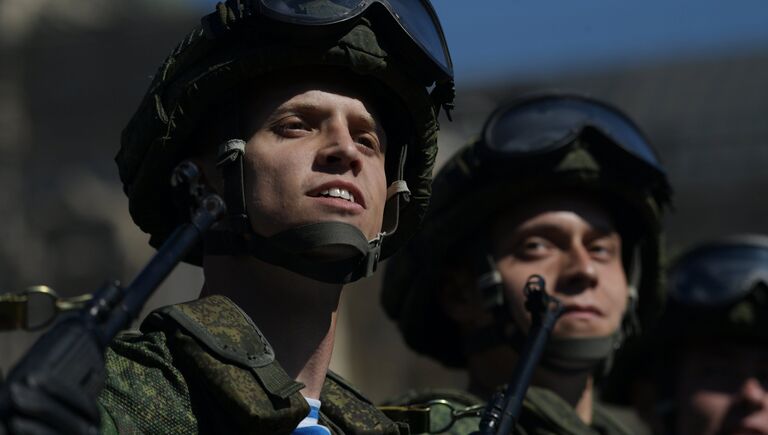 Военнослужащие на генеральной репетиции военного парада в Москве, посвящённого 72-й годовщине Победы в Великой Отечественной войне