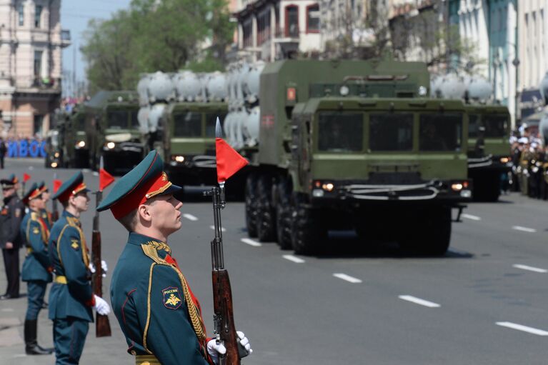 Береговой ракетный комплекс Бал во время военного парада во Владивостоке, посвящённого 72-й годовщине Победы в Великой Отечественной войне 1941-1945 годов