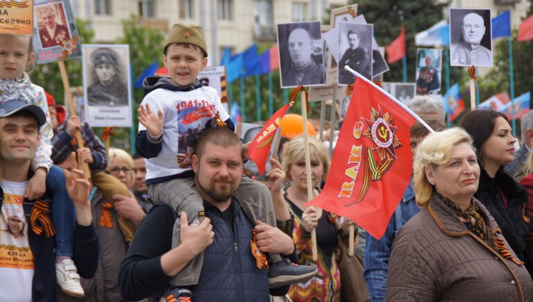 Бессмертный полк в Луганске 2017