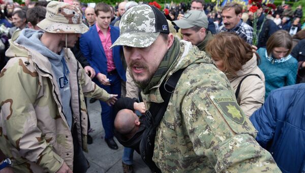 Полиция задерживает протестующего против празднования Дня Победы в Киеве