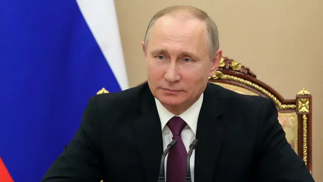 Президент РФ Владимир Путин проводит совещание с постоянными членами Совета безопасности РФ. 10 мая 2017