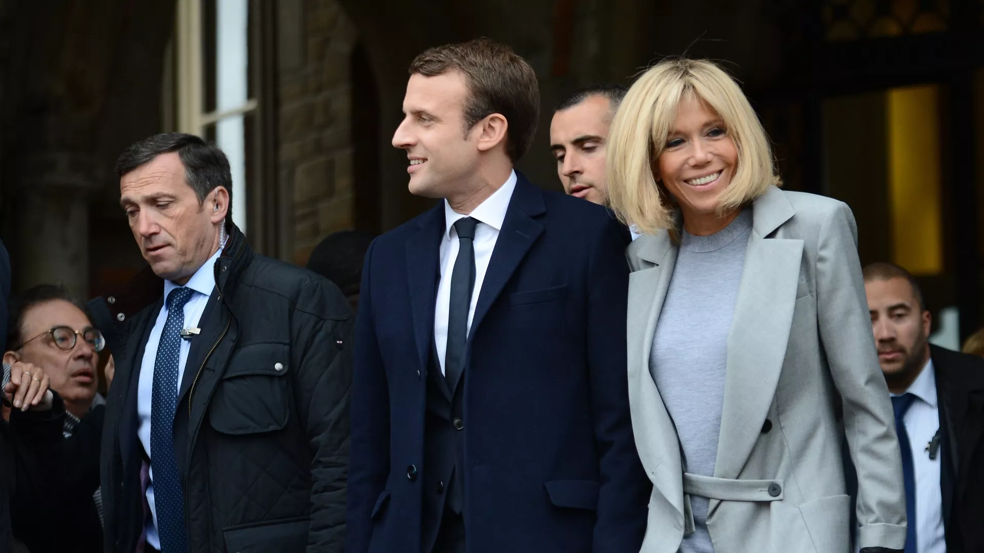 Il presidente francese Emmanuel Macron con la moglie Brigitte - RIA Novosti, 1920, 3 agosto 2025