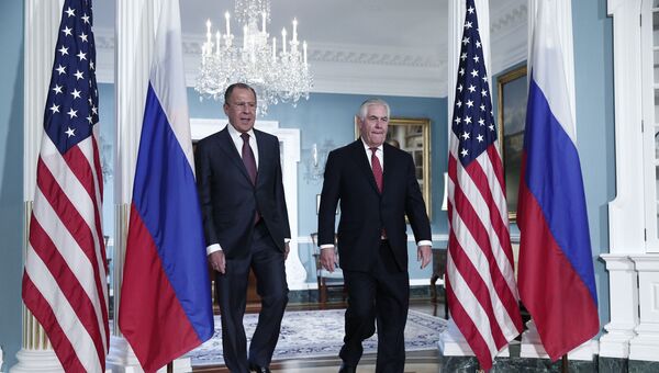 Министр иностранных дел РФ Сергей Лавров и Государственный секретарь США Рекс Тиллерсон во время встречи в Вашингтоне. 10 мая 2017