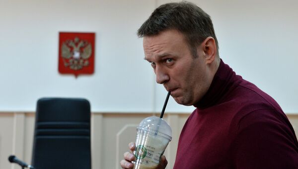 Оппозиционный политик Алексей Навальный во время рассмотрения ходатайства следствия о его домашнем аресте в Басманном суде Москвы. 2014 год