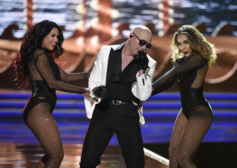 Выступление рэпера Pitbull во время конкурса Мисс США в Лас-Вегасе