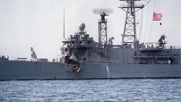 Американский фрегат USS Stark, атакованный иракским самолетом Mirage F4. 17 мая 1987