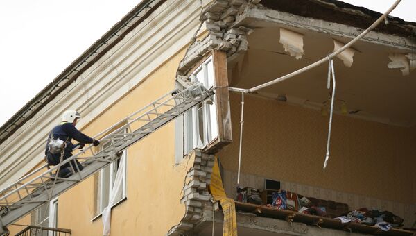 На месте взрыва бытового газа в жилом доме в Волгограде