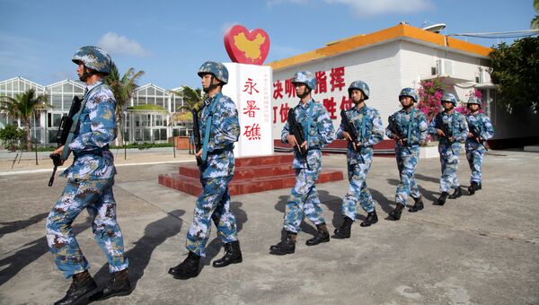 Солдаты Народно-освободительной армии Китая на острове Юншудао в Южно-Китайском море. Архивное фото