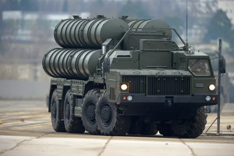 Зенитный ракетный комплекс С-400 Зенитный ракетный комплекс С-400