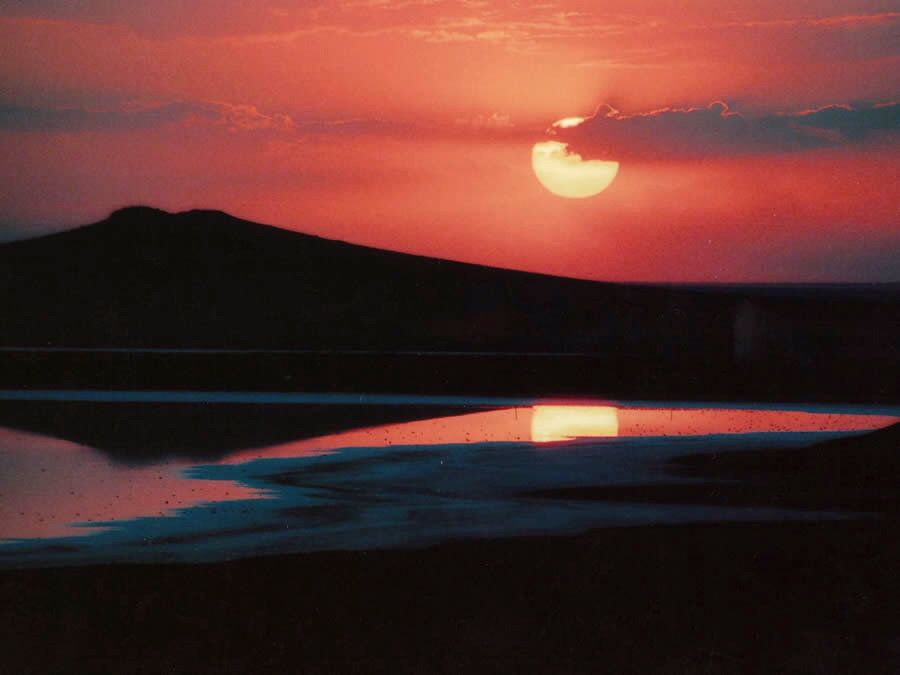 Закат на фоне горы Опук