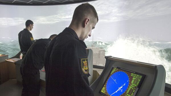 Тренировки корабельного боевого расчета МРК Ураган в Санкт-Петербурге