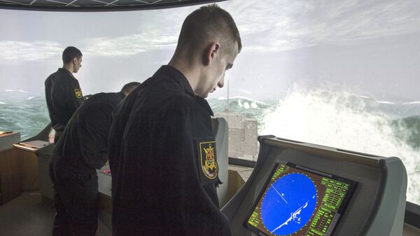 Тренировка корабельного боевого расчета малого ракетного корабля Ураган. Архивное фото