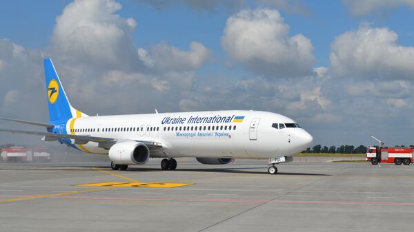 Самолет авиакомпании Международные авиалинии Украины