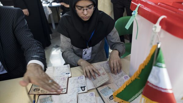 На избирательном участке в Тегеране