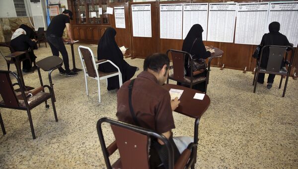 На избирательном участке в Тегеране