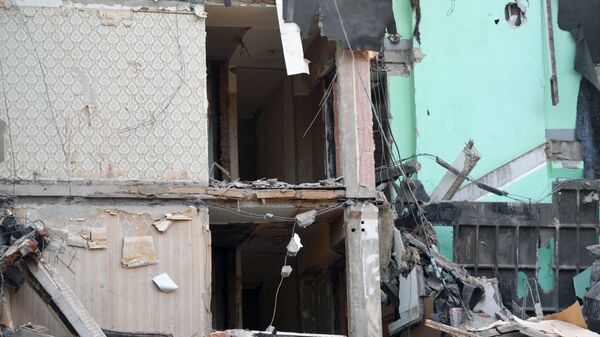 В Новой Москве снесли незаконный многоквартирный дом