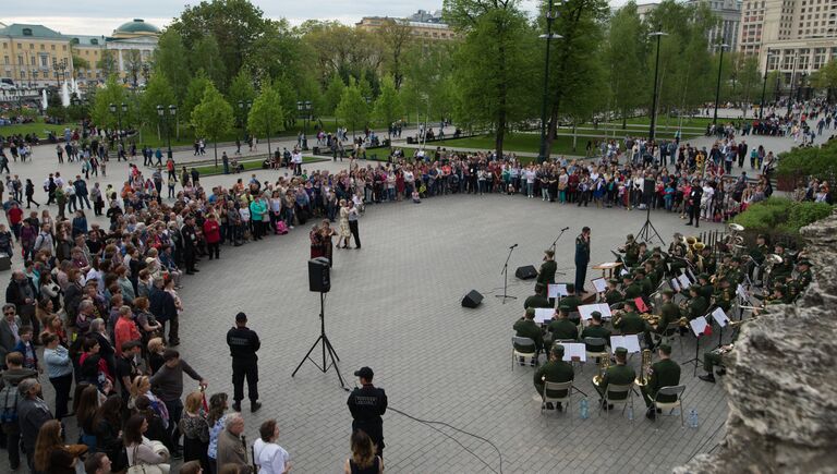 Во время открытия концертной программы Военные оркестры в парках