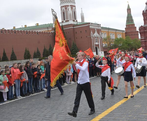 Пионеры ссср на красной площади