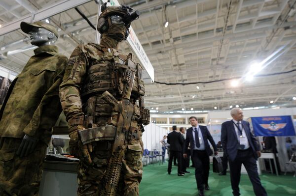 Манекены в экипировке на 8-й Международной выставке вооружения и военной техники Milex-2017 в Минске