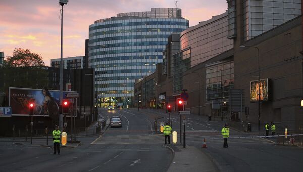 Полиция возле Манчестер-Арены, где прогремели взрывы. Архивное фото