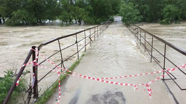Затопленный мост 