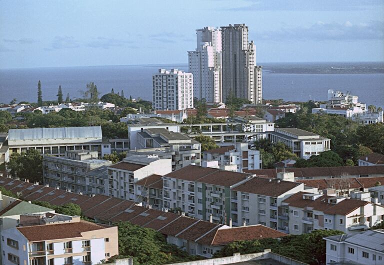 Вид на город Мапуту - столицу Народной Республики Мозамбик Вид на город Мапуту - столицу Народной Республики Мозамбик