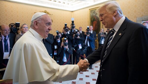 Папа Римский Франциск и президент США Дональд Трамп в Ватикане