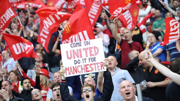 Болельщики Манчестер Юнайтед перед началом финального матча Лиги Европы УЕФА