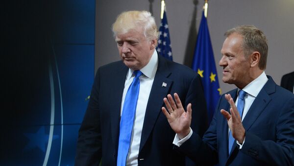 Президент США Дональд Трамп  и председатель Европейского совета Дональд Туск после встречи в Брюсселе с лидерами Европейского совета