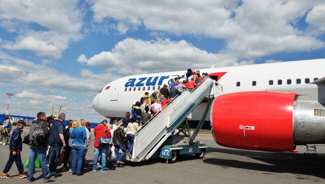 Самолет авиакомпании Azur air