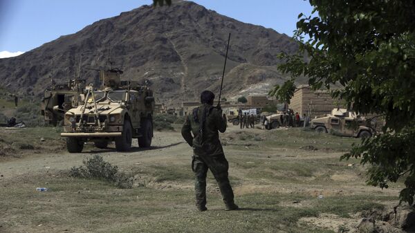 Военные США и Афганистана в районе Асина Джалалабада, к востоку от Кабула, Афганистан