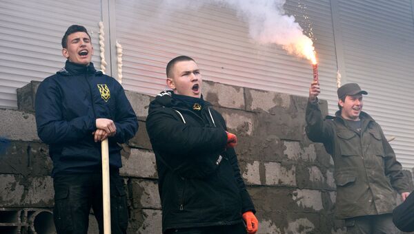 Украинские радикалы блокируют работу Сбербанка России в Киеве. Архивное фото