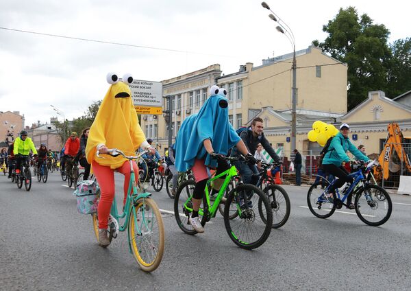 Участники пятого Всероссийского Велопарада в Москве