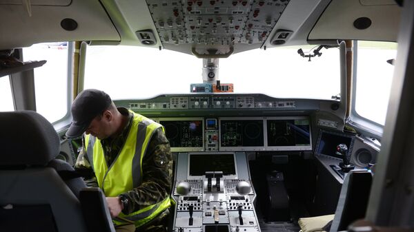 Кабина пилотов нового российского пассажирского самолета МС-21