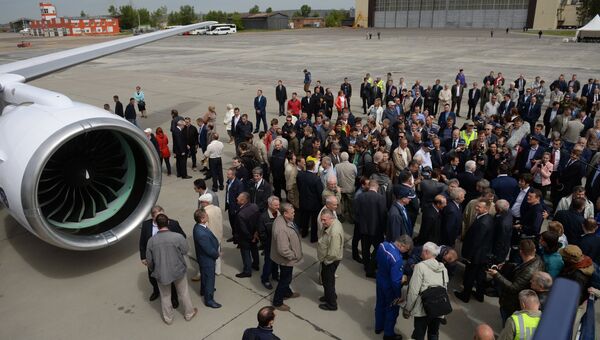 Новый российский пассажирский самолет МС-21 успешно совершил свой первый полет