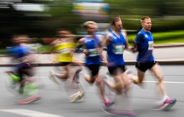 Участники благотворительного зеленого марафона Бегущие сердца
