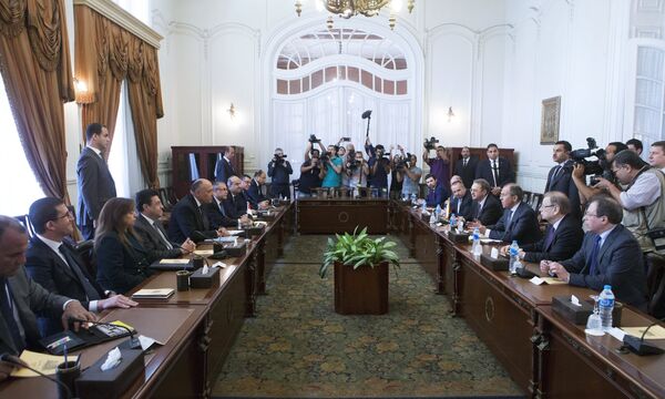 Министр иностранных дел РФ Сергей Лавров и министр иностранных дел Египта Самех Шукри во время встречи в Каире. 29 мая 2017 Министр иностранных дел РФ Сергей Лавров и министр иностранных дел Египта Самех Шукри во время встречи в Каире. 29 мая 2017