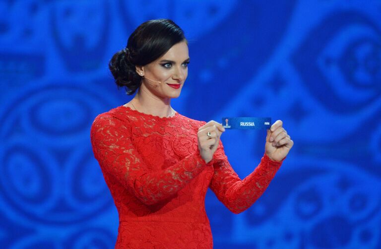 Елена Исинбаева на церемонии официальной жеребьевки Кубка конфедераций - 2017