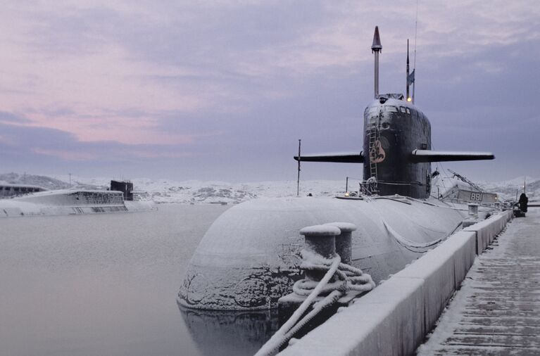 Атомная подводная лодка того же класса, что и Курск (К-141). Северный флот ВМФ России