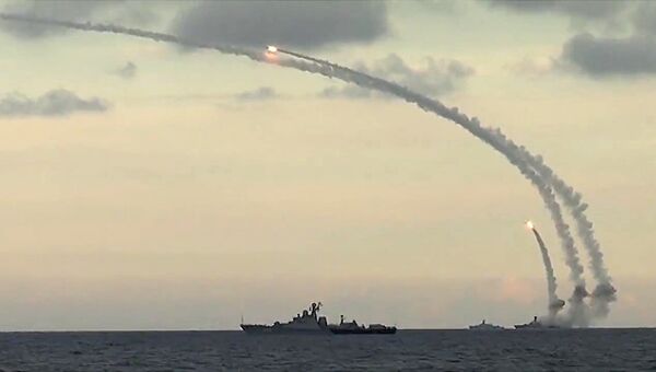 Из акватории Каспийского моря ракетными кораблями Каспийской флотилии РФ нанесен массированный удар 18-ю крылатыми ракетами комплекса Калибр-НК по 7-ми целям позиций террористов в сирийских провинциях Ракка, Идлиб и Алеппо