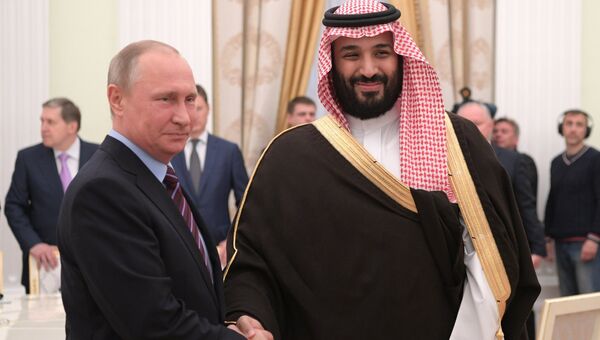 Президент РФ Владимир Путин и заместитель наследного принца Саудовской Аравии Мухаммад ибн Салман Аль Сауд. 30 мая 2017